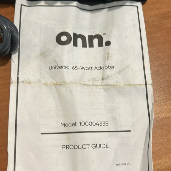 Onn universal 65W Laptop Charging Adapter - Picture 4 of 6